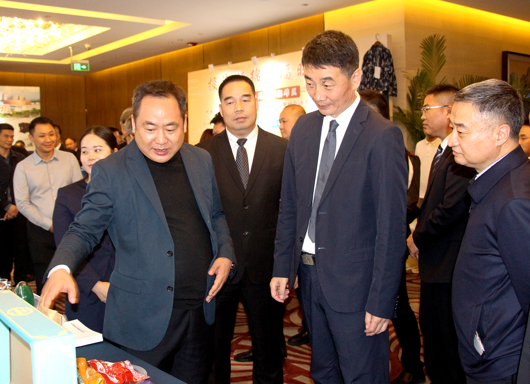 陸金學率隊赴北京參加玉林市對接京津冀地區(北京)招商推介會  陸金學率隊赴北京參加玉林市對接京津冀地區(北京)招商推介會